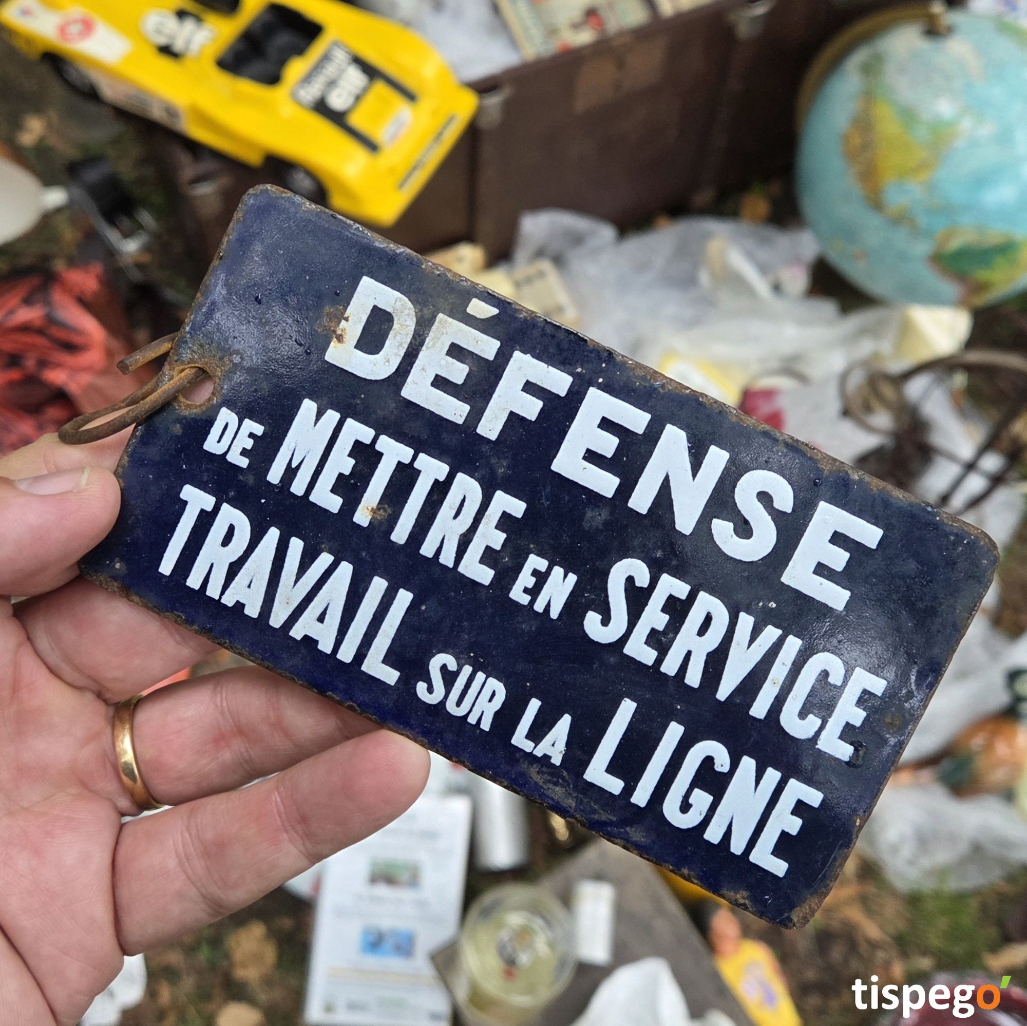 Prévenir du danger ou prévenir le danger ?